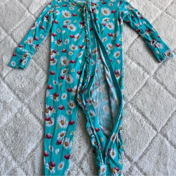 Posh Peanut | “Ladybug” Ruffled Zippered Footie | Size 12-18 months - Picture 5 of 9